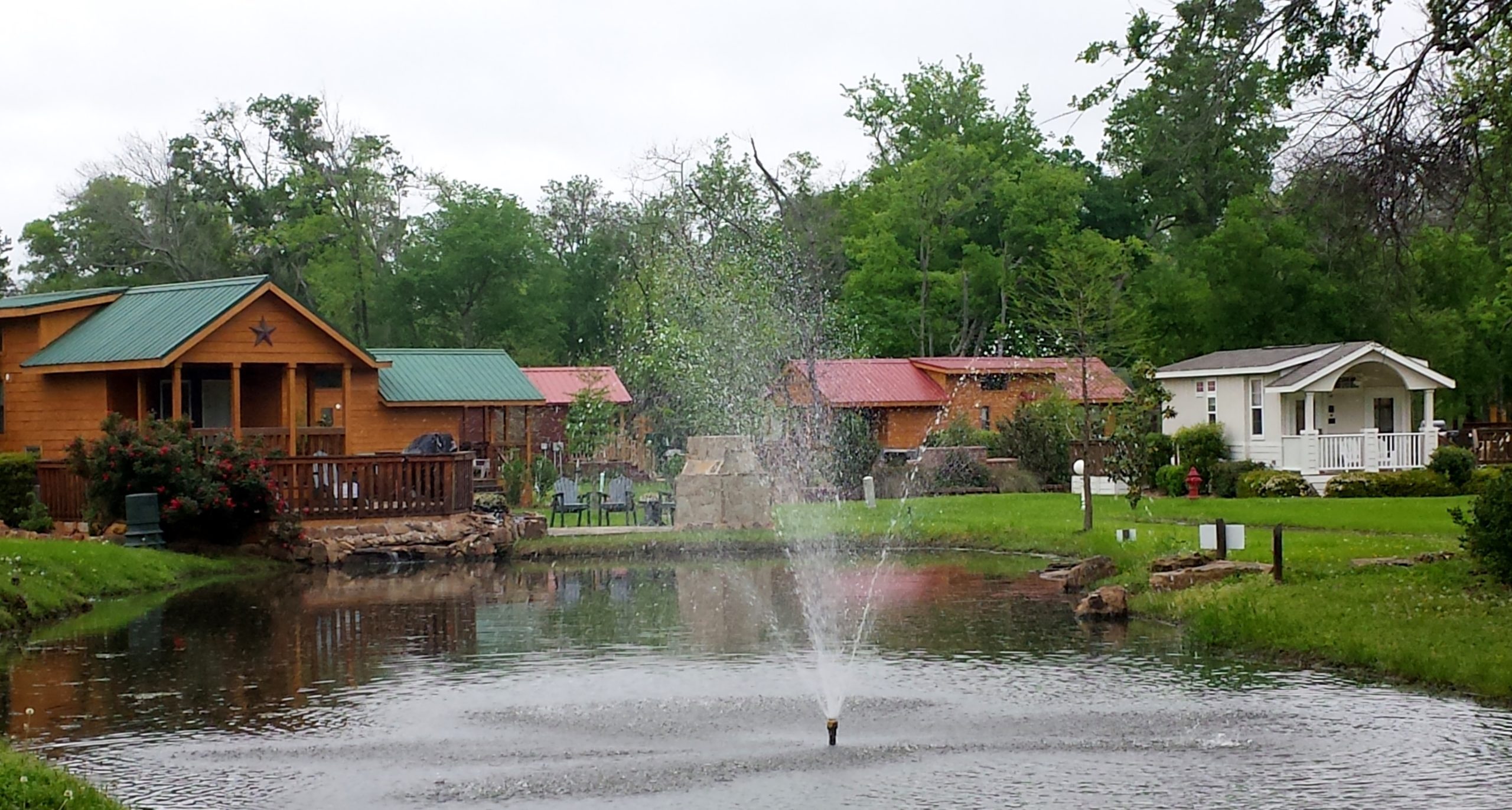 pond, multiple cottages